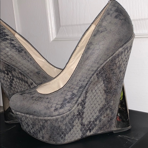 Snakeskin Wedge - Picture 3 of 5